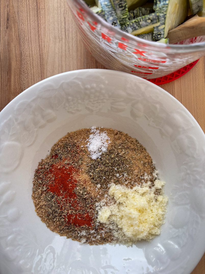 paprika, parmesan, salt, oregano, einkorn breadcrumbs