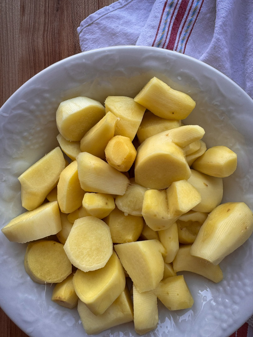 peeled ginger chopped