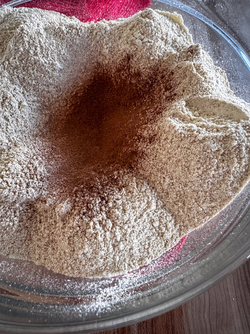 einkorn wheat flour with cinnamon
