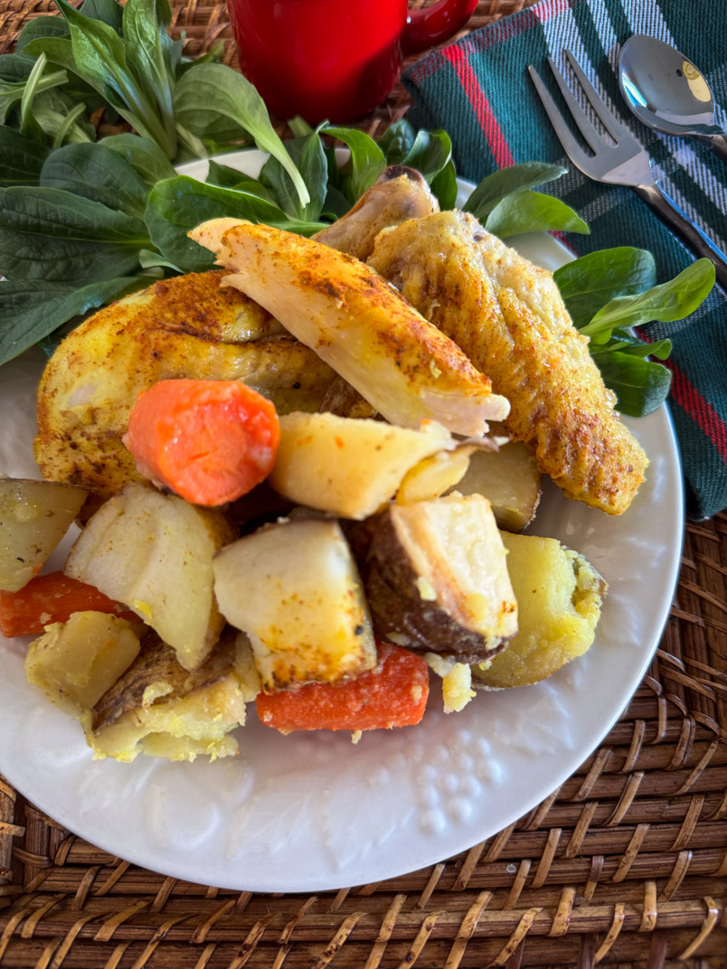 Roast chicken with carrots and potatoes