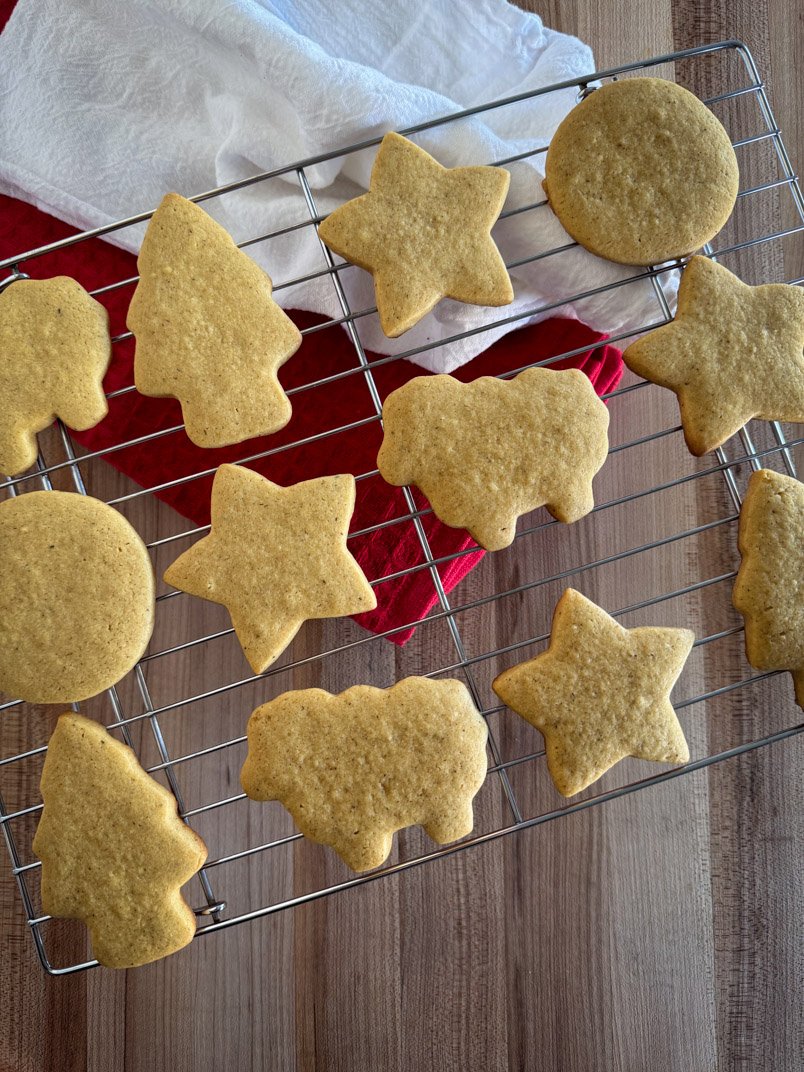 baked einkorn cookies
