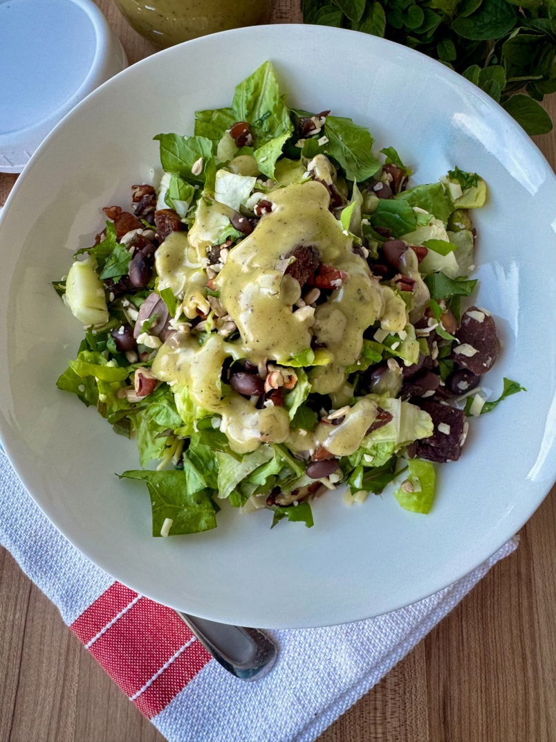 Romaine Salad with Apricot and Arugula